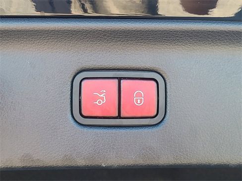 Used 2023 Mercedes-Benz S 500 4MATIC w/ AMG Line image 12