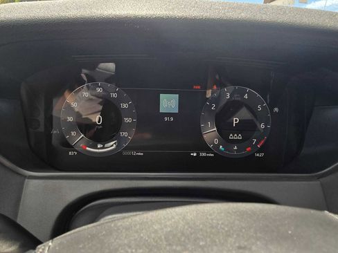 New 2025 Land Rover Range Rover Velar Dynamic SE image 27