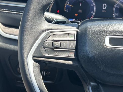 Certified 2024 Jeep Grand Cherokee Limited AWD/4WD image 19