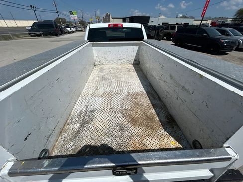 Used 2021 RAM 3500 Tradesman w/ Chrome Appearance Group image 15