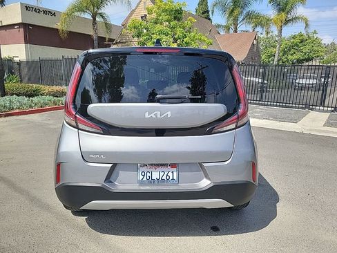 Certified 2023 Kia Soul LX w/ LX Technology Package FWD image 10