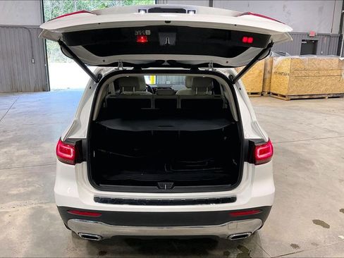 Used 2023 Mercedes-Benz GLB 250 4MATIC image 35