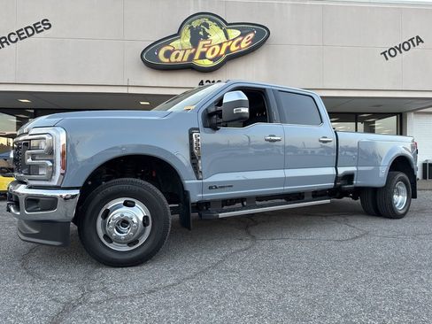 Used 2025 Ford F350 Lariat w/ Chrome Package image 8