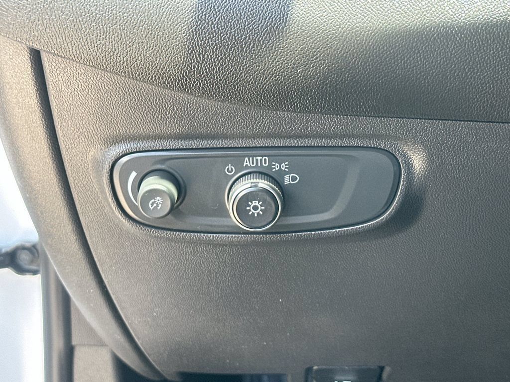 Certified 2024 Chevrolet Equinox LS w/ Sport Edition FWD image 10