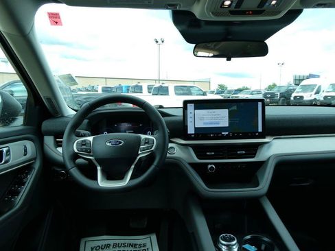 New 2026 Ford Explorer Active AWD/4WD image 17
