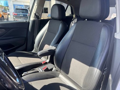 Used 2020 Buick Encore Preferred FWD image 12