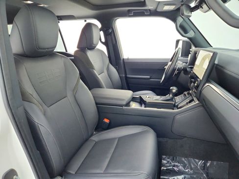 Used 2024 Lexus GX 550 AWD/4WD image 26