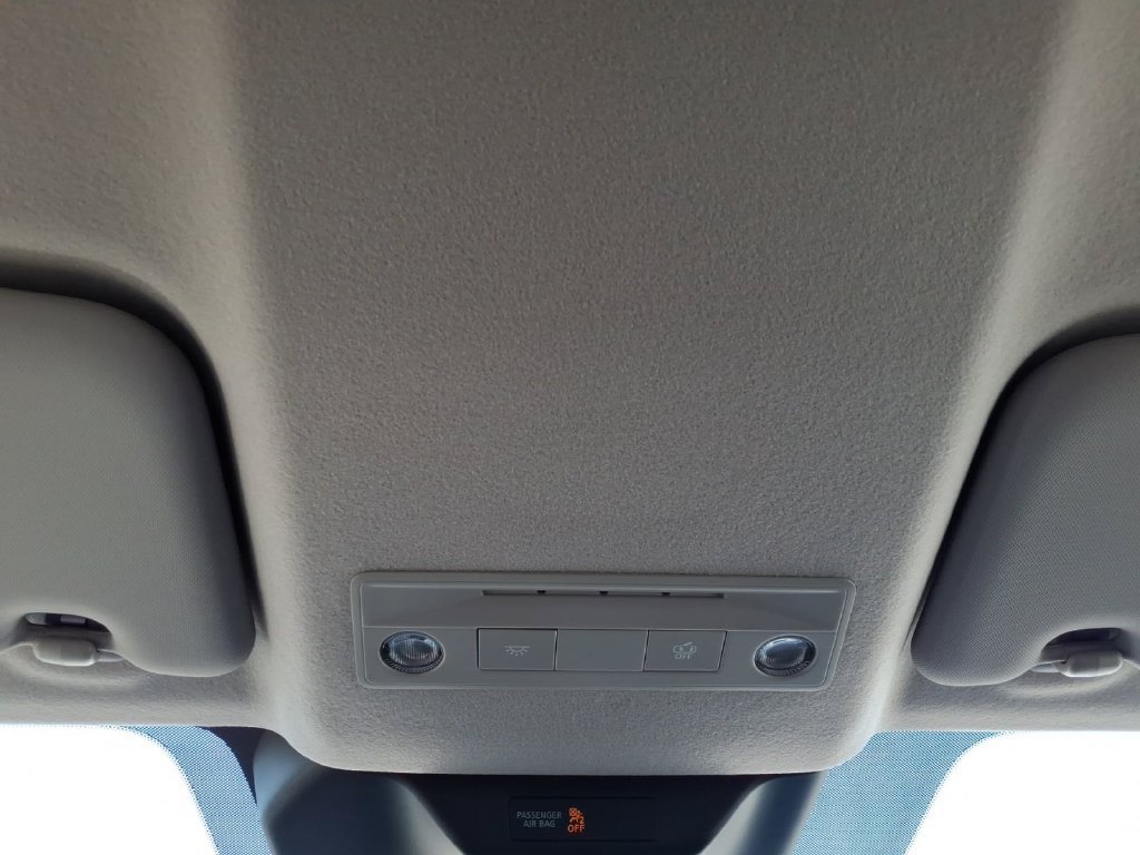 Used 2025 Nissan Kicks SV w/ Illumination Package AWD/4WD image 26