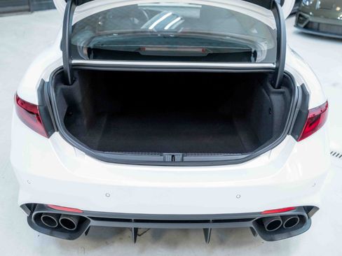 Used 2017 Alfa Romeo Giulia Quadrifoglio image 88