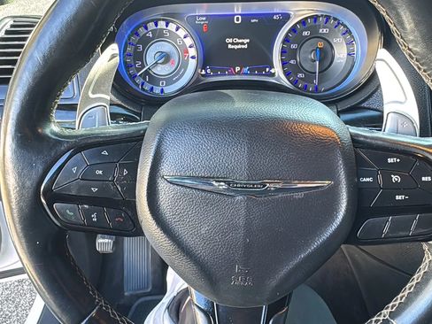 Used 2018 Chrysler 300 S image 18