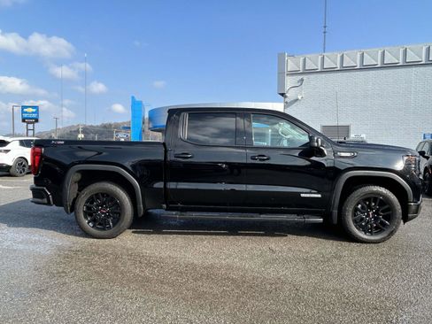 Used 2024 GMC Sierra 1500 Elevation w/ Elevation Premium Package image 2