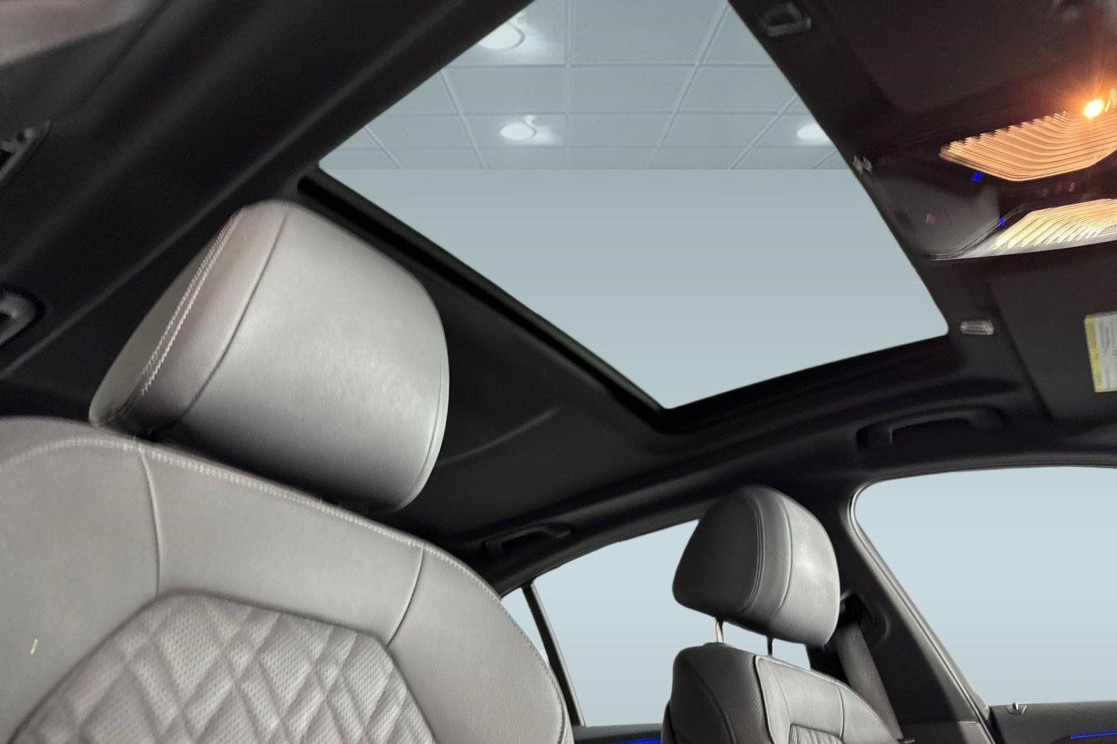 Used 2023 BMW 540i w/ M Sport Package RWD image 24