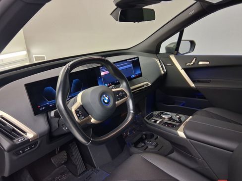 Certified 2025 BMW iX xDrive50 w/ Premium Package AWD/4WD image 4