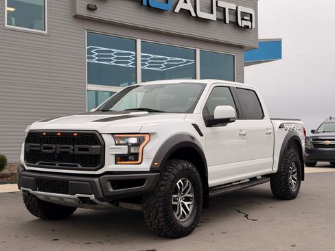 Used 2018 Ford F150 Raptor w/ Equipment Group 802A Luxury AWD/4WD image 17