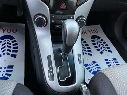 Used 2014 Chevrolet Cruze LS image 28