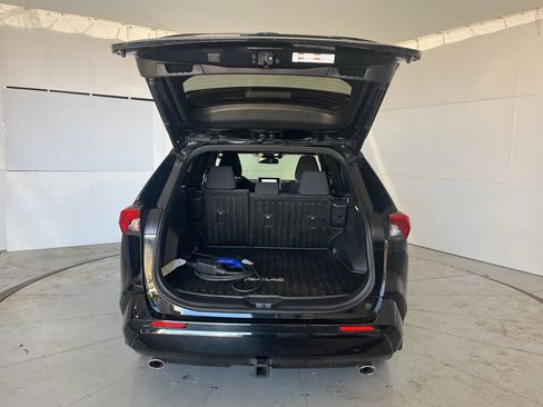 Used 2023 Toyota RAV4 SE w/ Weather & Moonroof Package image 13