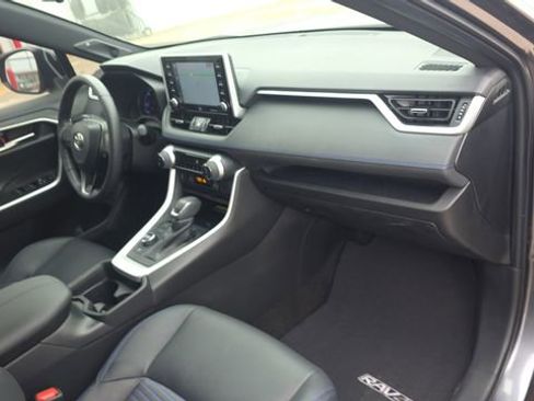Used 2021 Toyota RAV4 XSE image 30