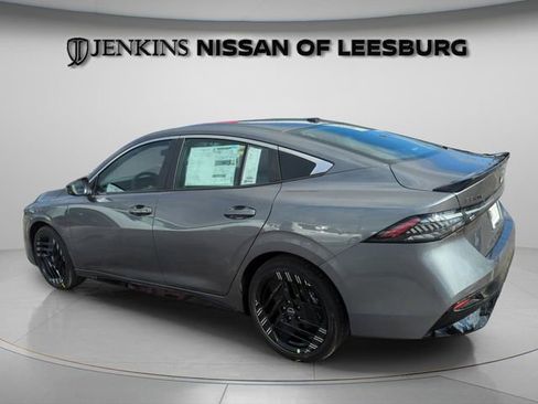 New 2026 Nissan Sentra SR w/ Floor Mat Package image 9