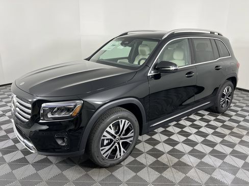 New 2026 Mercedes-Benz GLB 250 4MATIC image 8