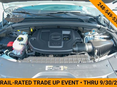 Used 2023 Jeep Grand Cherokee Overland AWD/4WD image 12