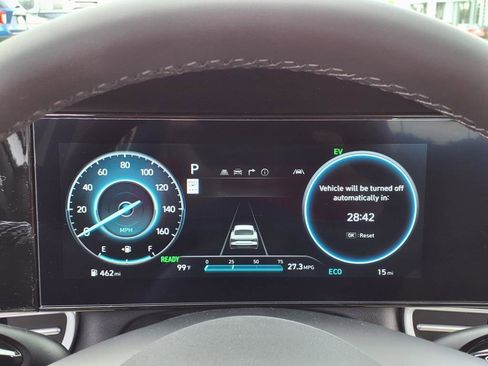 New 2025 Hyundai Elantra Limited image 14