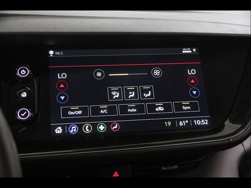 Used 2023 Buick Envision Essence w/ Sport Touring Package AWD/4WD image 13