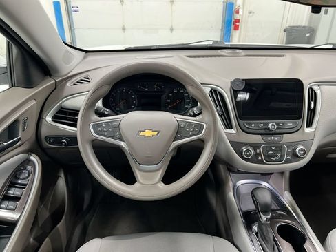 Used 2022 Chevrolet Malibu LS w/ Driver Confidence Package II FWD image 11