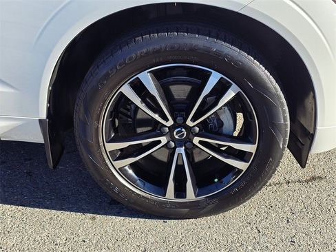 Used 2021 Volvo XC60 T5 Momentum w/ Advanced Package image 43