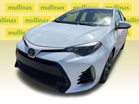 Used 2018 Toyota Corolla SE image 9