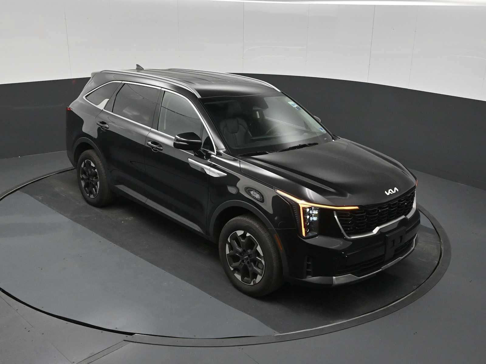 Used 2025 Kia Sorento S AWD/4WD image 10