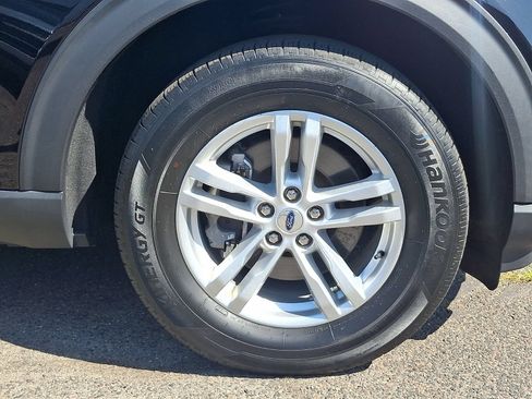 Certified 2023 Ford Explorer XLT w/ Equipment Group 202A AWD/4WD image 9