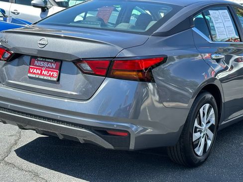 Used 2025 Nissan Altima 2.5 S FWD image 7