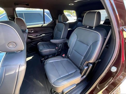 Used 2023 Chevrolet Traverse Premier image 25