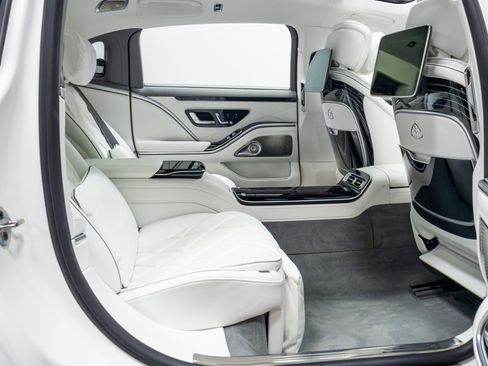 Used 2023 Mercedes-Benz Maybach S 680 4MATIC image 29