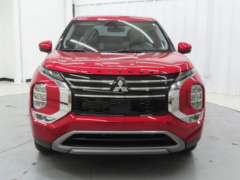 New 2026 Mitsubishi Outlander SE FWD image 9