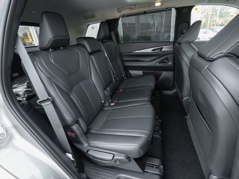 New 2026 INFINITI QX60 Luxe w/ Cargo Package image 28