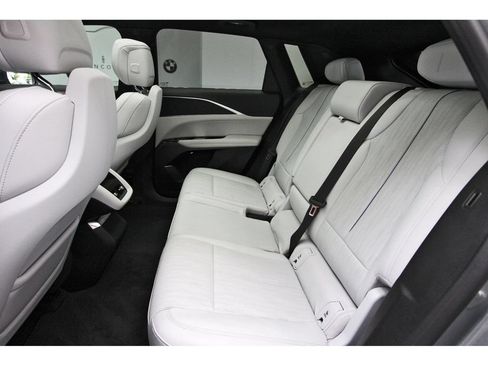 Used 2024 Cadillac Lyriq Sport RWD image 11