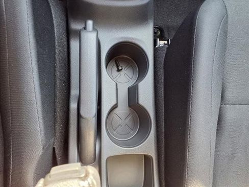 New 2025 Nissan Kicks Play S image 15