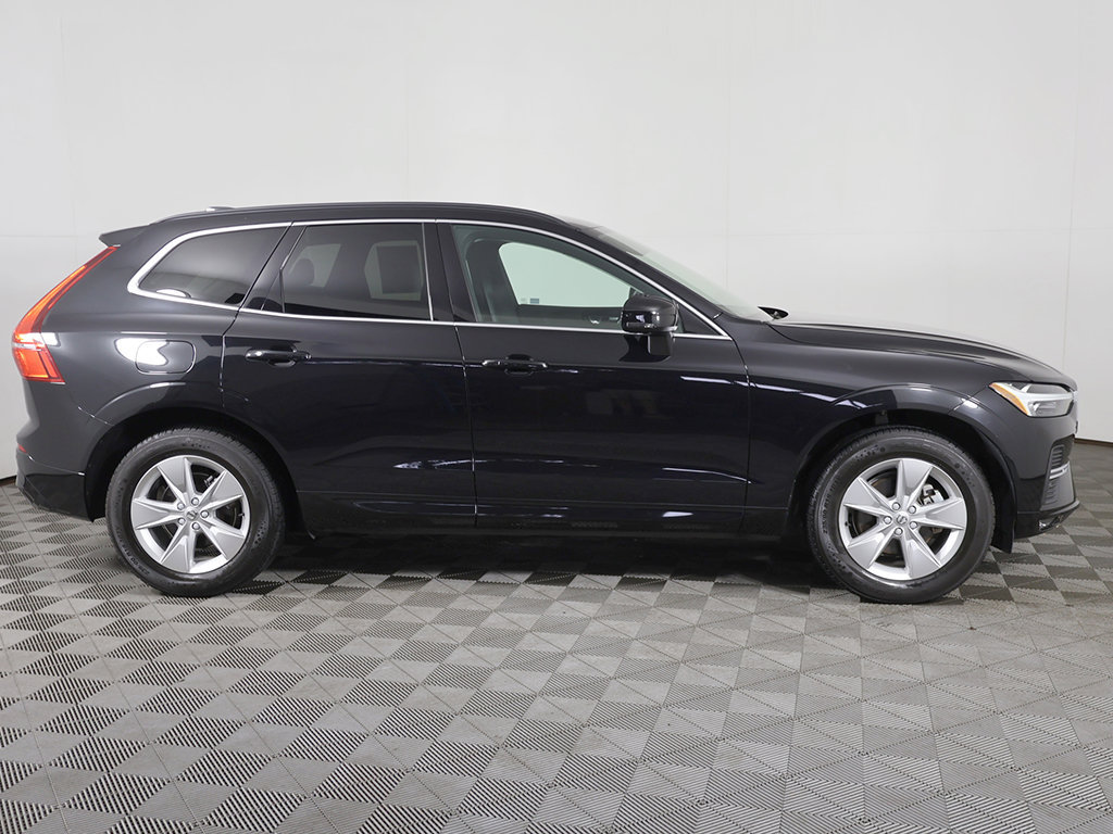 Used 2022 Volvo XC60 B5 Momentum AWD/4WD image 18