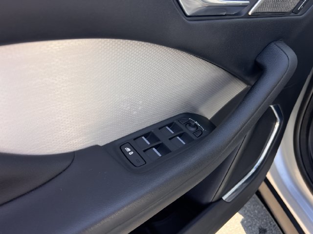 Used 2020 Jaguar I-PACE SE AWD/4WD image 11