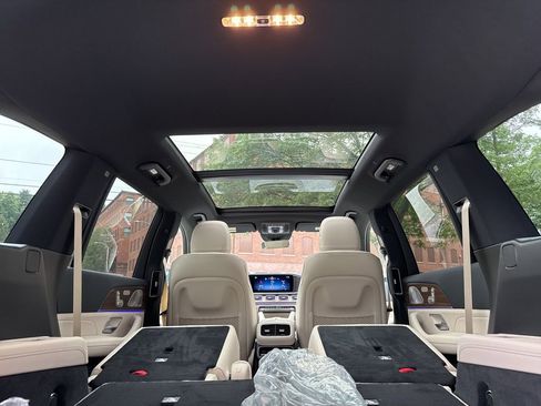 Certified 2025 Mercedes-Benz GLS 450 4MATIC image 30