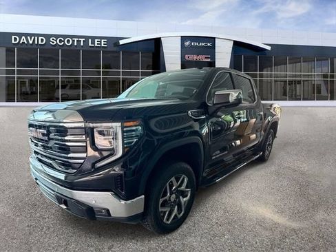 Used 2024 GMC Sierra 1500 SLT w/ SLT Premium Plus Package AWD/4WD image 4