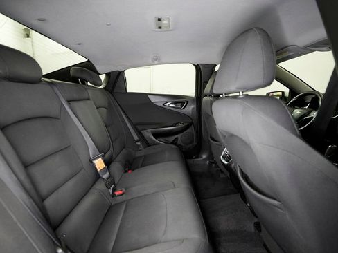 Used 2018 Chevrolet Malibu LT image 16