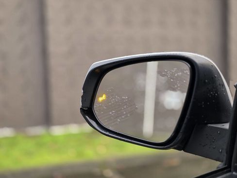 Used 2017 Toyota Tacoma TRD Off-Road image 36