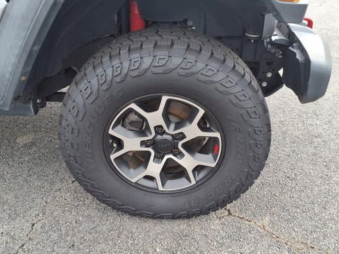 Used 2020 Jeep Gladiator Rubicon w/ Trailer Tow Package image 10