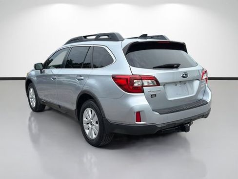 Used 2016 Subaru Outback 2.5i Premium AWD/4WD image 5