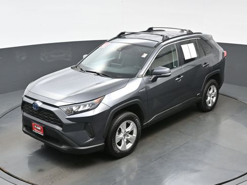 Used 2021 Toyota RAV4 LE AWD/4WD image 34
