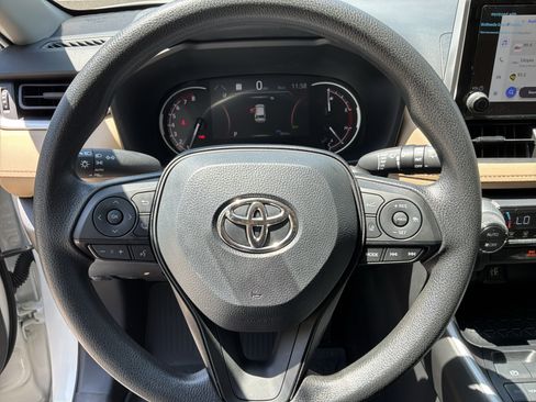 Used 2025 Toyota RAV4 XLE w/ Convenience Package FWD image 18