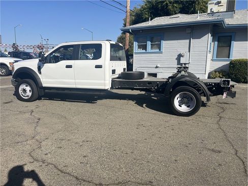 Used 2022 Ford F550 2WD Crew Cab Super Duty w/ Power Equipment Group image 4
