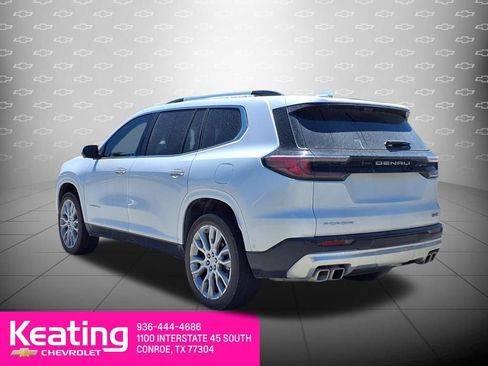 Used 2025 GMC Acadia Denali w/ Super Cruise Package FWD image 2